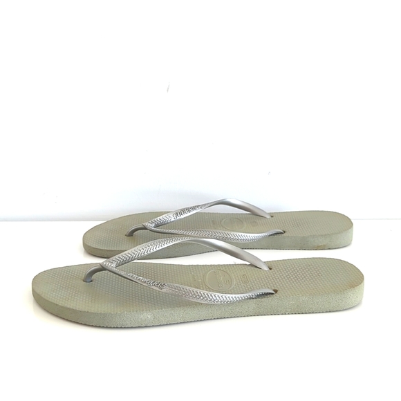 Havaiana Slim flip flops in silver - Picture 1 of 6
